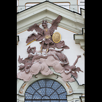Ottobeuren, Abtei - Basilika St. Alexander und Theodor, Stuck und Statue des Erzengels Michael