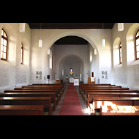 Sch�nefeld, Dorfkirche, Innenraum in Richtung Chor