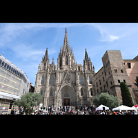 Barcelona, Catedral de la Santa Creu i Santa Eul�lia, Fassade und Placita de la Seu
