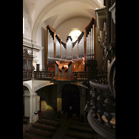 Barcelona, Oratori Sant Felip Neri (Montserrat-Torrent-Orgel), Blick von der Seitenempore zur Orgel