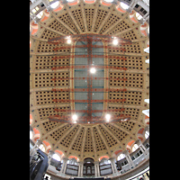 Barcelona, Palacio Nacional Montju�c (Montjuich), Orgel und Blick zur Decke