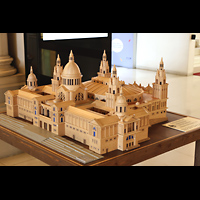 Barcelona, Palacio Nacional Montju�c (Montjuich), Modell des Palacio Nacional im Eingangsbereich