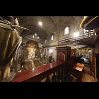 El Vendrell, Sant Salvador, Seitlicher Blick am R�ckpositiv vorbei in die Kirche