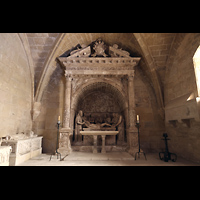 Poblet, Monestir de Santa Maria, Vorraum am Eingang der Kirche