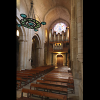 Poblet, Monestir de Santa Maria, Hauptschiff mit Hauptorgel, seitlich