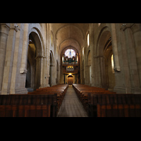 Poblet, Monestir de Santa Maria, Hauptschiff in Richtung Hauptorgel