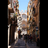 Tarragona, Catedral de Santa Tecla, Blick durch die Carrer Major von S�den auf die Fassade der Kathedrale