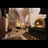 Tarragona, Catedral de Santa Tecla, Seitlicher Blick vom Spieltisch in die Kathedrale zum Chorraum