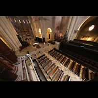 Tarragona, Catedral de Santa Tecla, Seitlicher Blick vom Spieltisch nach unten in die Kathedrale zum Chorraum