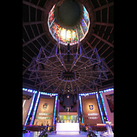 Liverpool, Metropolitan Cathedral of Christ the King, Orgel und Dach