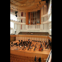 Luzern, KKL - Kultur- und Kongresshalle, Bhne mit Orgel