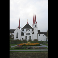 Muri, Klosterkirche, Klostergarten mit Kirche