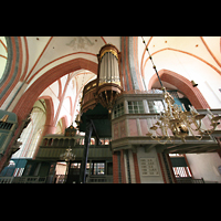 Norden, St. Ludgeri, Vierungspfeiler mit Orgel