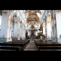 Amorbach, Abteikirche, Innenraum / Hauptschiff in Richtung Chor