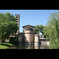 Potsdam, Friedenskirche am Park Sanssouci, Blick vom Friedensteich aus