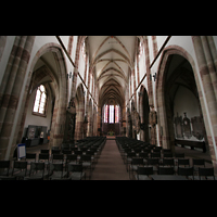 Saarbrücken, Stiftskirche St. Arnual, Innenraum / Hauptschiff in Richtung Chor