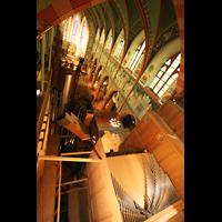 Dudelange (Düdelingen), Saint-Martin (St. Martin), Blick von oben in die Orgel und ins Hauptschiff
