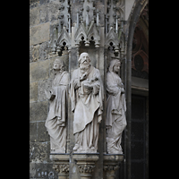 Leipzig, Thomaskirche, Figuren auf der linken Seite des Apostel-Portals