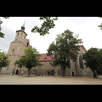 Braunschweig, St. Magni, Außenansicht seitlich von Ölschlägern aus
