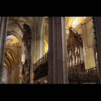 Sevilla, Catedral, Blick aufs hintere Gehuse der Epistelorgel und zur Evangelienorgel