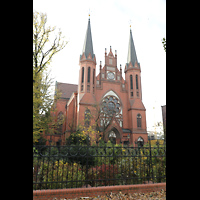 Berlin, St. Paulus Dominikanerkloster, Ausnansicht mit Fassade
