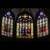Basel, Mnster, Bunte Glasfenster im Chor