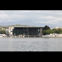 Luzern, KKL - Kultur- und Kongresshalle, Blick von der gegenberliegenden Seeseite auf das KKL