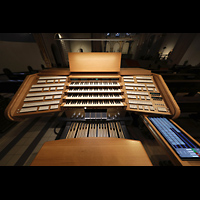 Dsseldorf, St. Antonius, Mobiler Zentralspieltisch mit ausgezogenem Touchpad fr Sonderfunktionen