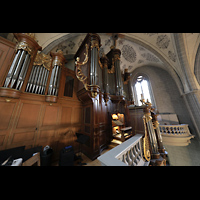 Lausanne, Saint-Franois, Seitlicher Blick auf die groe Orgel