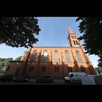Berlin, Zwölf-Apostel-Kirche, Seitliche Außenansicht von Osten