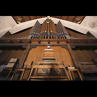 Berlin, Johanneskirche Frohnau, Orgel mit Spieltisch perspektivisch
