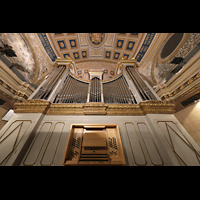 Barcelona, Basílica de la Mare de Déu de la Mercè i Sant Miquel, Orgel mit Spieltisch perspektivisch