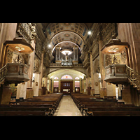Barcelona, Basílica de la Mare de Déu de la Mercè i Sant Miquel, Innenraum in Richtung Orgel
