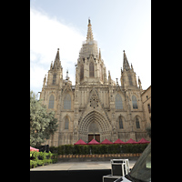 Barcelona, Catedral de la Santa Creu i Santa Eulàlia, Fassade und Placita de la Seu