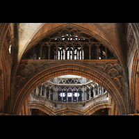 Barcelona, Catedral de la Santa Creu i Santa Eulàlia, Bogen und Übergang zur Kuppel am Fuße des Mittelschiffs