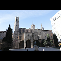 Barcelona, Catedral de la Santa Creu i Santa Eulàlia, Historisches Museum, dahinter die Türme der Kathedrale
