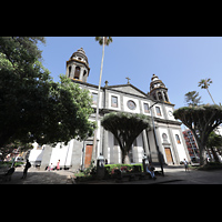 San Cristóbal de La Laguna (Teneriffa), Catedral de Nuestra Señora de los Remedios, Westfassade