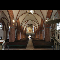 Uelzen, St. Marien, Innenraum in Richtung Orgel