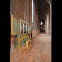 Hannover, Marktkirche St. Georgii et Jacobi, Blick von der italienischen Orgel durchs südliche Seitenschiff zur Hauptorgel