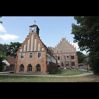 Jüterbog, Klosterkirche St. Marien, Gebäude des Heimatvereins und des Klostermuseums