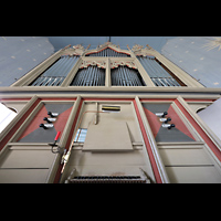 Krummhörn, Reformierte Kirche, Spieltisch und Orgel perspektivisch