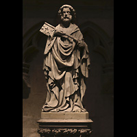 Regensburg, Dom St. Peter, Statue des Heiligen Petrus mit dem Schlüssel des Himmels