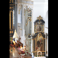 Altötting, Basilika St. Anna, Blick von der Orgelempore zur Chororgel