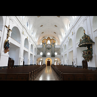 Altötting, Basilika St. Anna, Innenraum in Richtung Hauptorgel