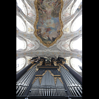 Regensburg, Basilika St. Emmeram, Hauptorgel perspektivisch mit Blick zum großen Deckenfresko