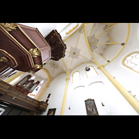 Regensburg, Neupfarrkirche, Kanzel und seitlicher Blick zur Orgel