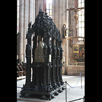 Nrnberg (Nuremberg), St. Sebald, Bronzeschrein des Hl. Sebaldus von Nrnberg (Peter Vischer, 1417) im Chorraum