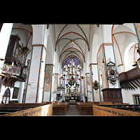 Lbeck, St. Jakobi, Innenraum in Richtung Chor