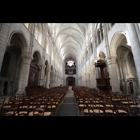 Laon, Cathdrale, Hauptschiff in Richtung Orgel