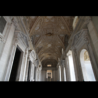 Roma (Rom), Basilica S. Pietro (Petersdom), Gewlbe des Basilika-Vorraums am Hauptportal